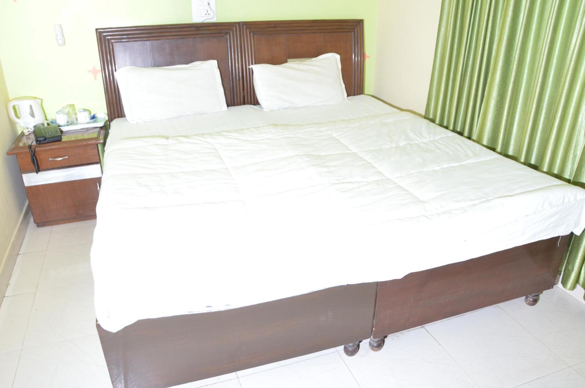 Kangs Nirvana Resorts And Spa Mahalpur ภายนอก รูปภาพ