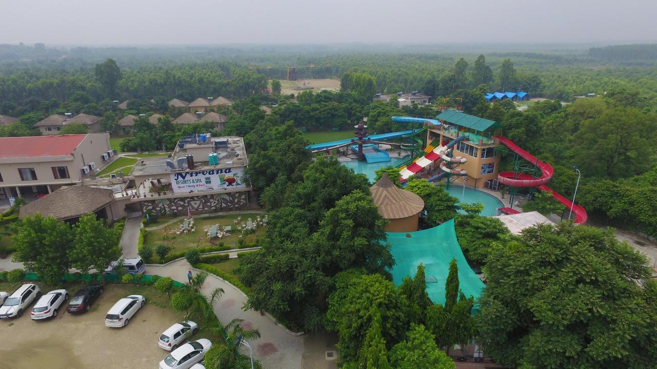 Kangs Nirvana Resorts And Spa Mahalpur ภายนอก รูปภาพ