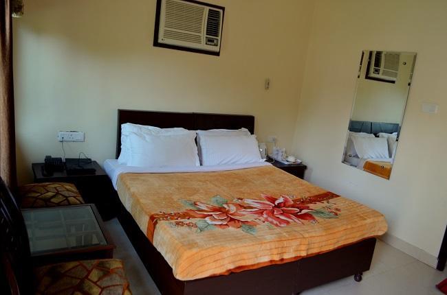 Kangs Nirvana Resorts And Spa Mahalpur ภายนอก รูปภาพ
