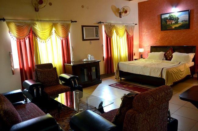 Kangs Nirvana Resorts And Spa Mahalpur ภายนอก รูปภาพ
