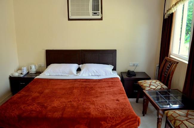Kangs Nirvana Resorts And Spa Mahalpur ภายนอก รูปภาพ